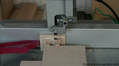 15_cutting_t_glides_bandsaw